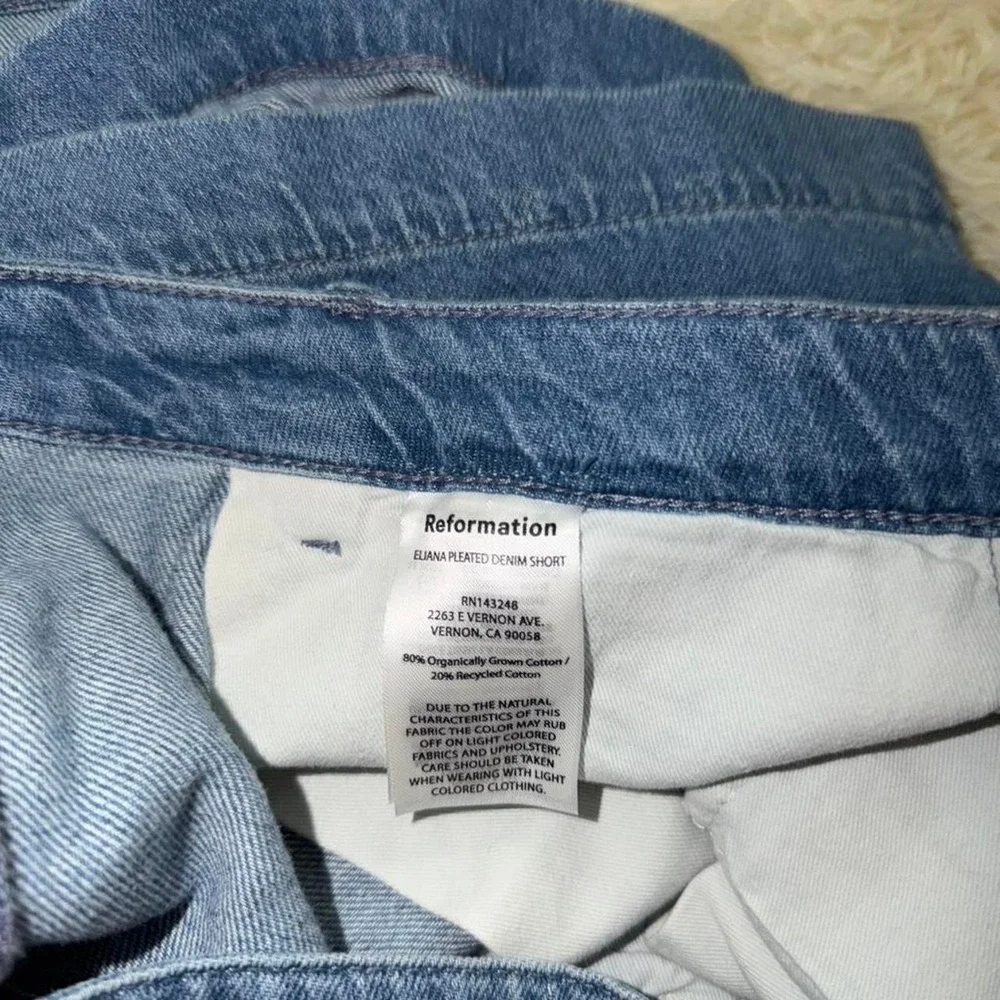 Reformation Elana Pleated Denim Shorts Size 29